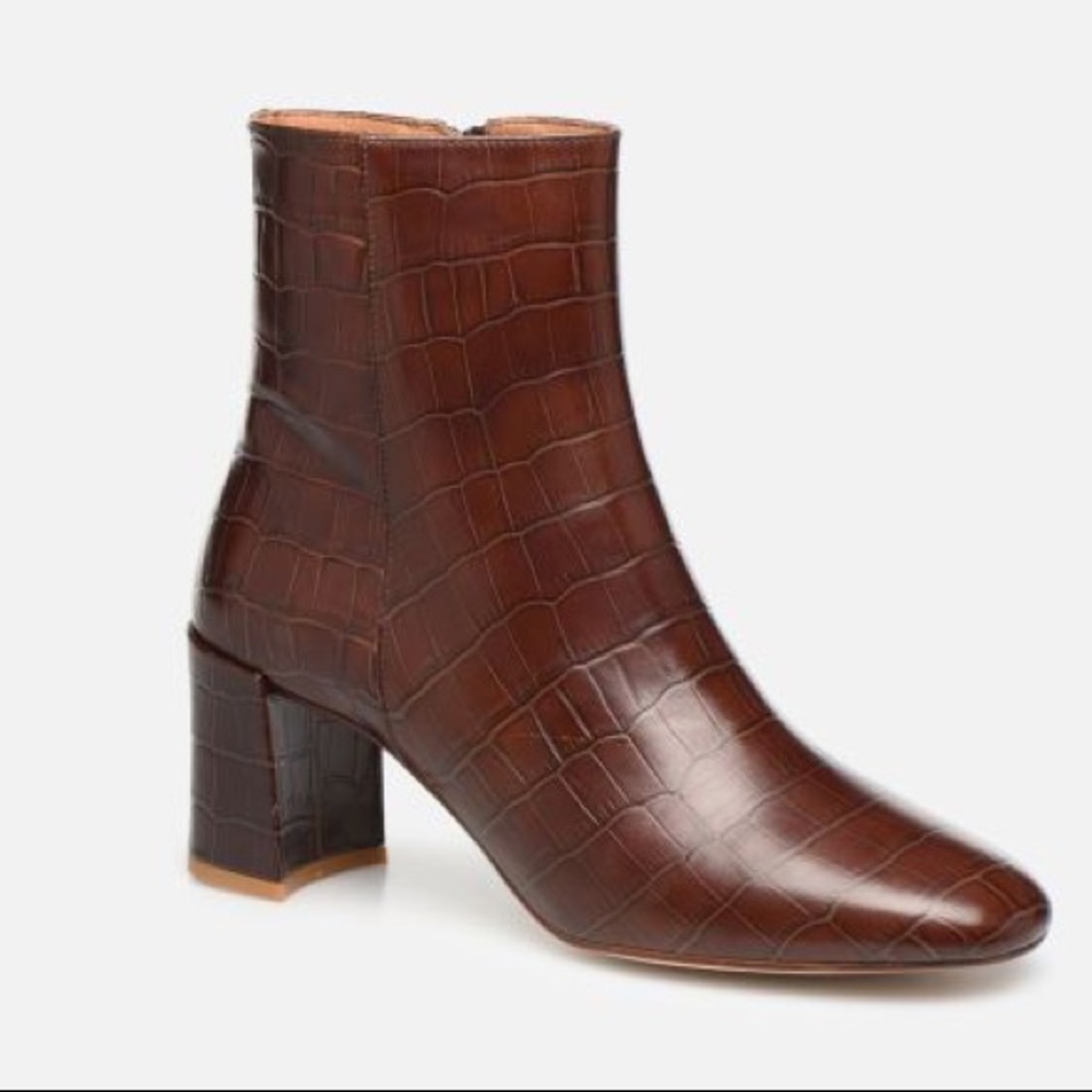Snakeskin leather burgundy boots